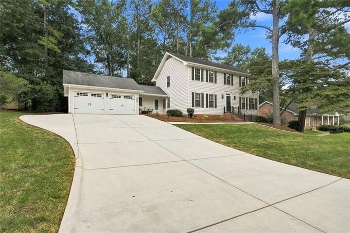 Property Photo: 4067 Wembley Forest Way GA 30340
