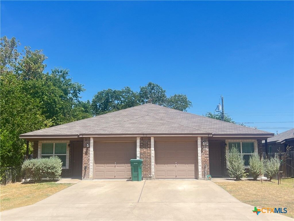 Property Photo:  913 Ashwood Drive A  TX 76548 