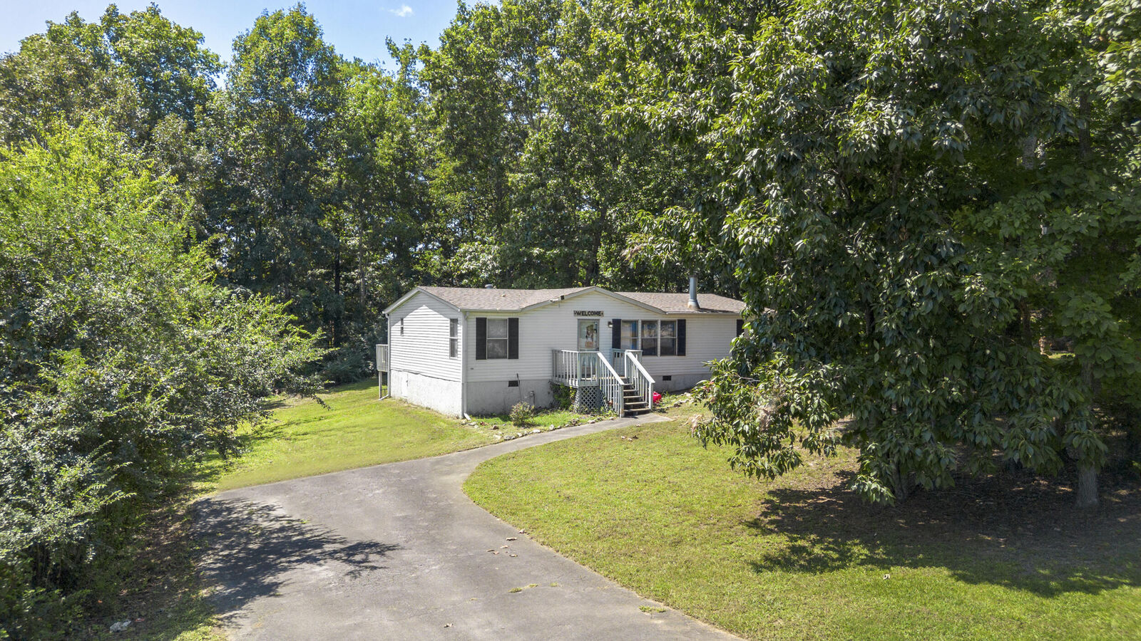 Property Photo:  210 W Meadows Lane NE  TN 37312 
