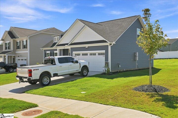 Property Photo: 100 Denbigh Lane SC 29605