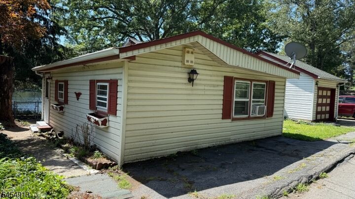 Property Photo: 52 Horseshoe Dr NJ 07438