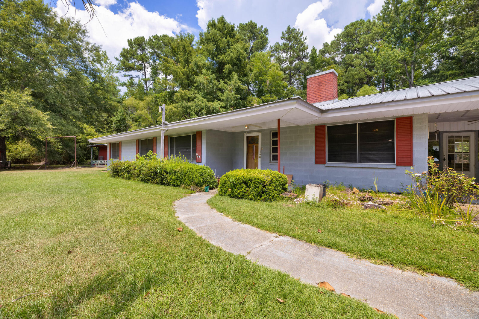 Property Photo: 324 Peps Point MS 39401