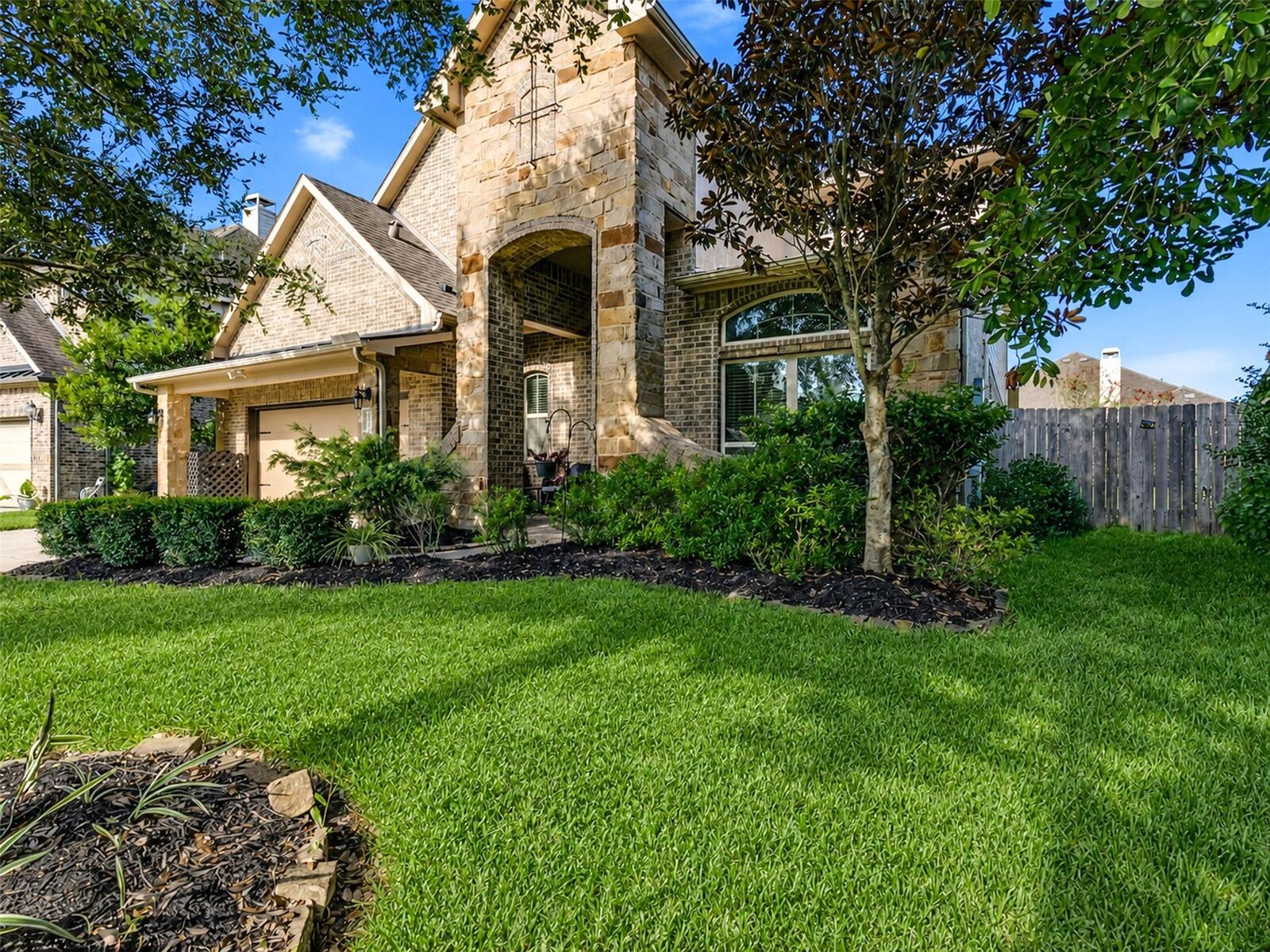 Property Photo:  574 Southampton Lane  TX 77573 