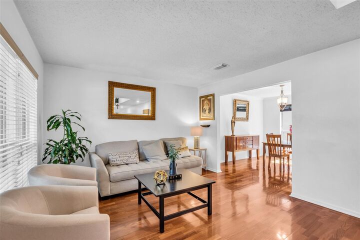 Property Photo: 15 E Stony Bridge Circle TX 77381