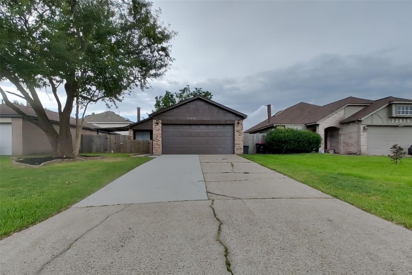 Property Photo:  13031 Bamboo Forest Trail  TX 77044 