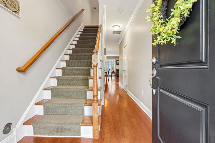 Property Photo: 35 Red Oak Ct NJ 07420