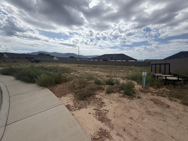 Property Photo: 4309 W 300 North Cir UT 84720