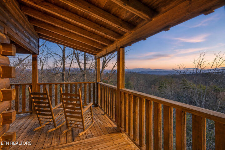 Property Photo:  2022 Oakmont Drive  TN 37876 