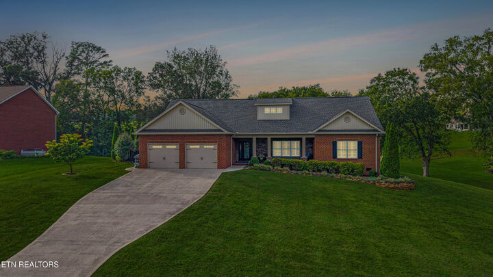 Property Photo: 359 Illinois Ave TN 37865
