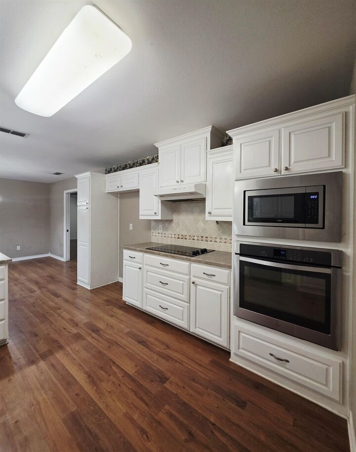 Property Photo:  1304 N Whatley Rd.  TX 75693 