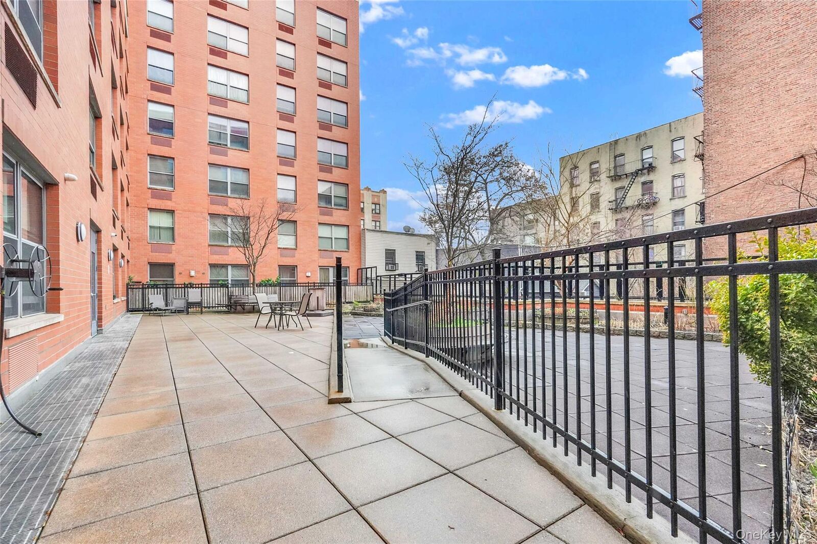 Property Photo:  837 Washington Avenue 3B  NY 10451 
