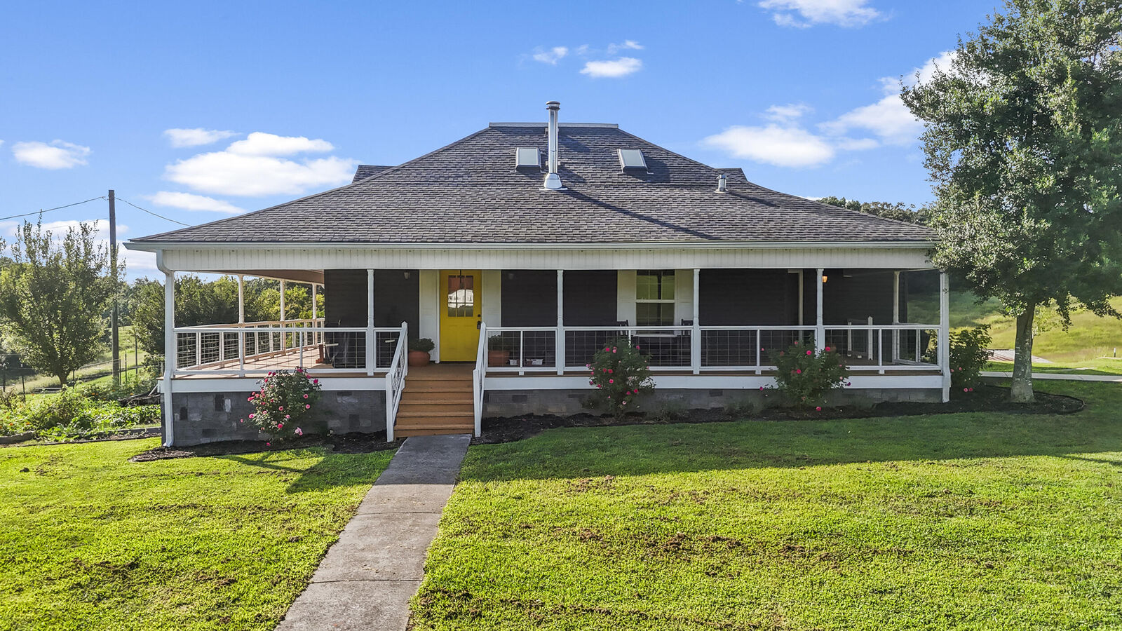 Property Photo: 1246 Greenbriar Road TN 37877