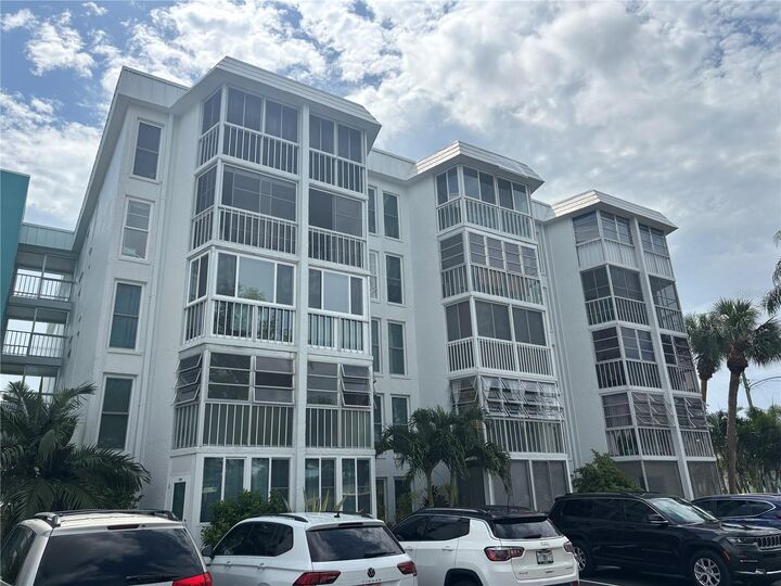 Property Photo:  4910 38th Way S 411  FL 33711 