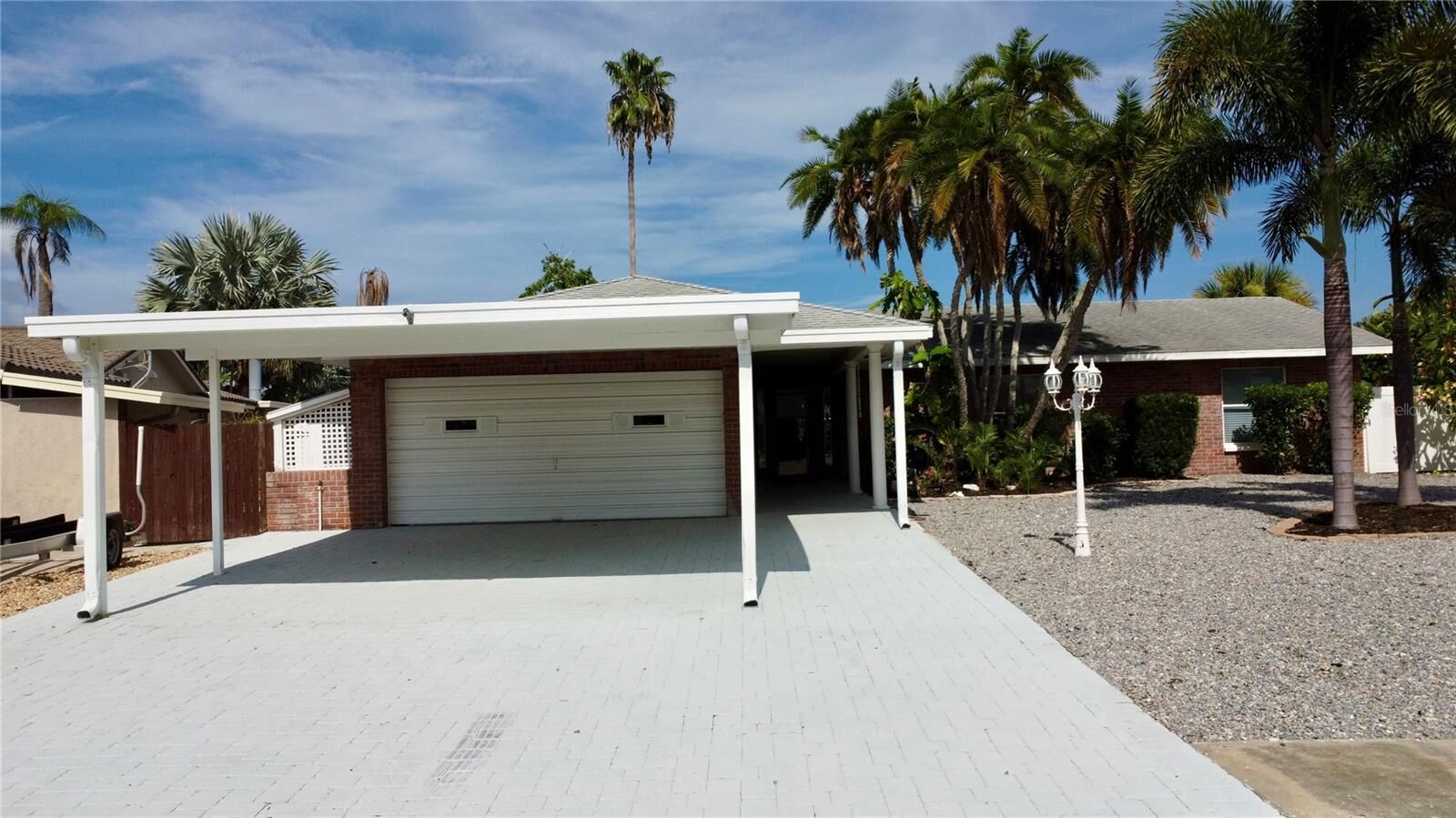 Property Photo:  6512 King Palm Way  FL 33572 