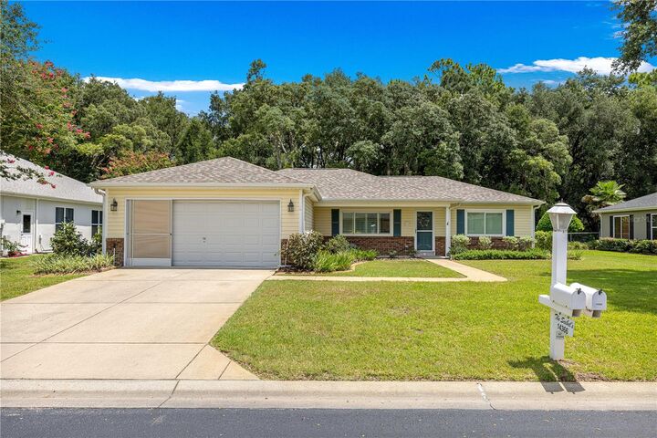 Property Photo: 14366 SW 115th Circle FL 34432