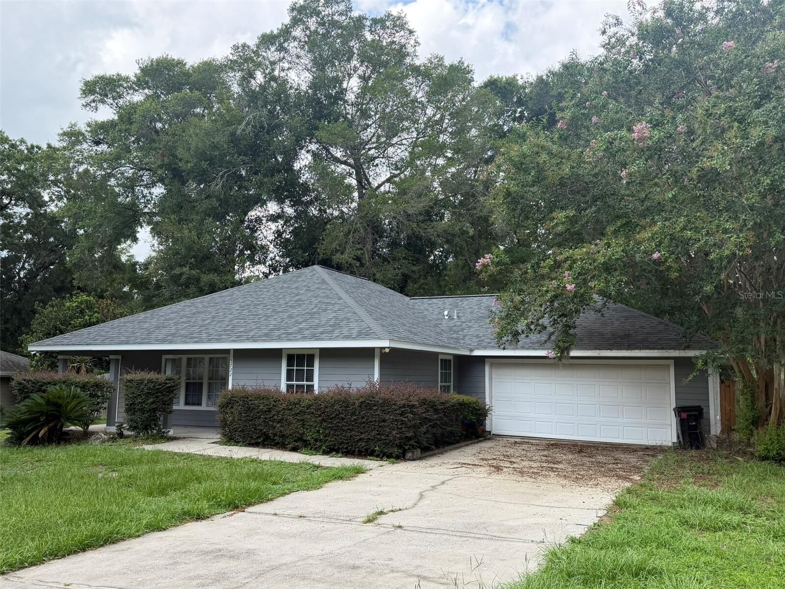 Property Photo:  5722 SW 85th Street  FL 32608 