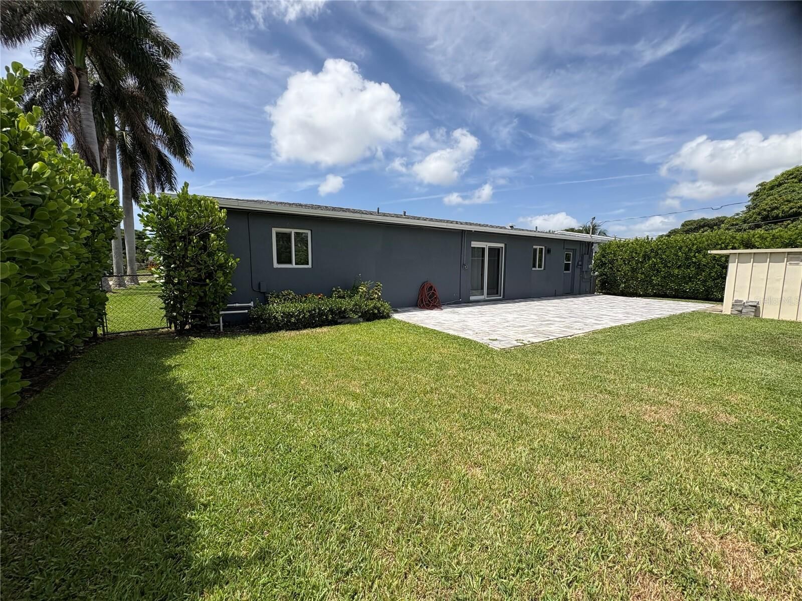 Property Photo: 125 SE 6th Avenue FL 33435