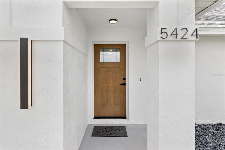 Property Photo:  5424 Loma Vista Drive E  FL 33896 