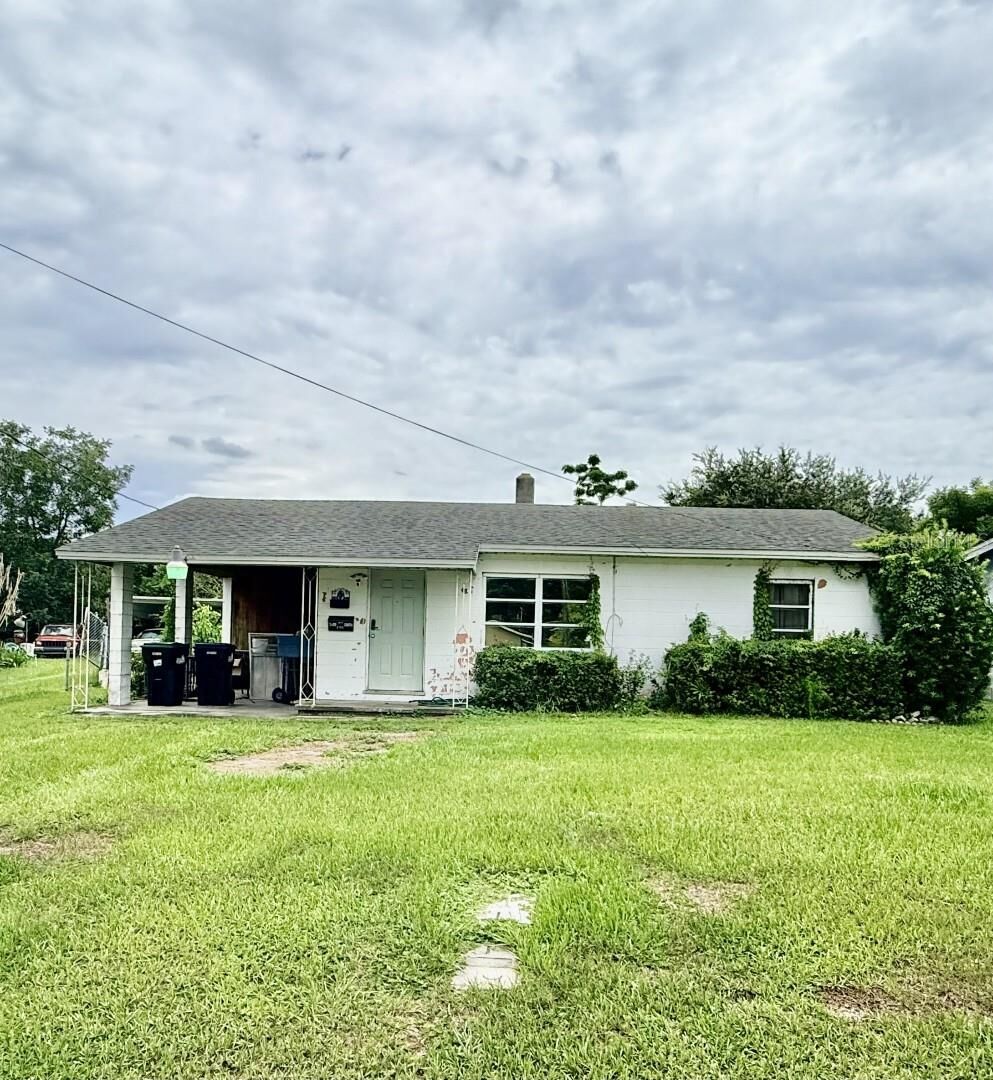 Property Photo:  2709 S Shine Avenue  FL 32806 