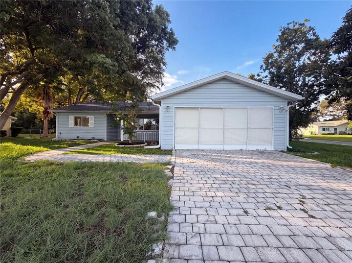 Property Photo:  10337 SE 176th Street  FL 34491 