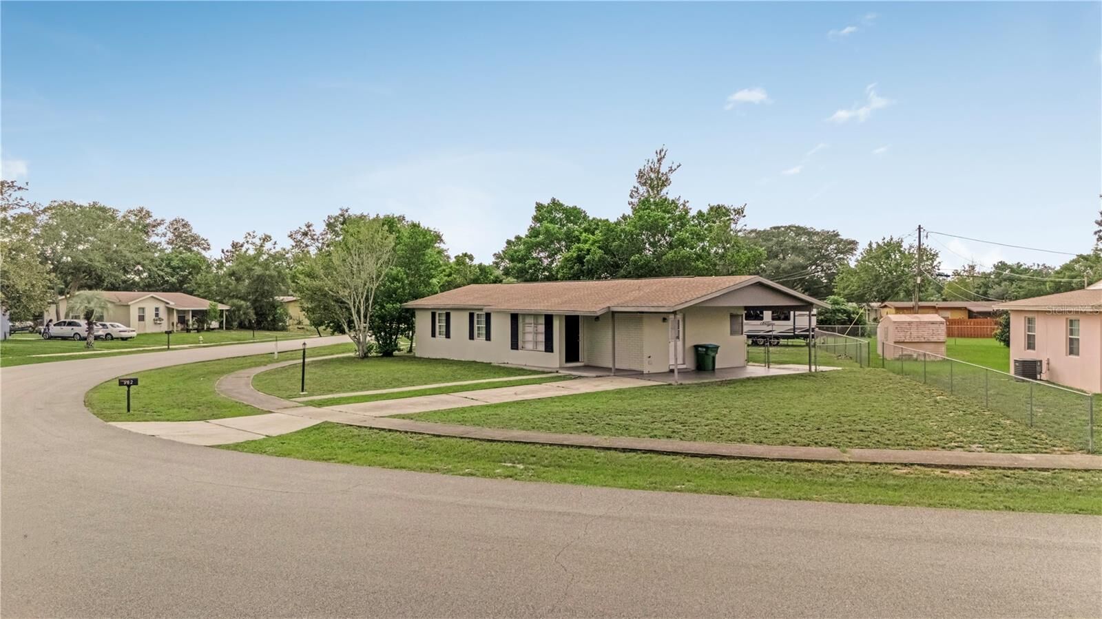 Property Photo:  962 Rockhill Street  FL 32725 