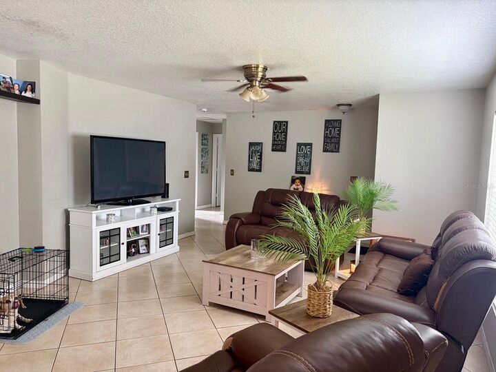 Property Photo: 914 Nicholson St FL 33755