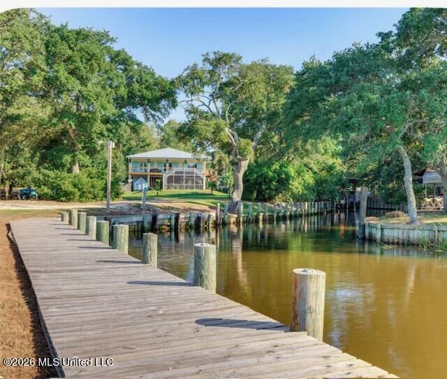 Property Photo:  2001 Vaughandale Drive  MS 39553 