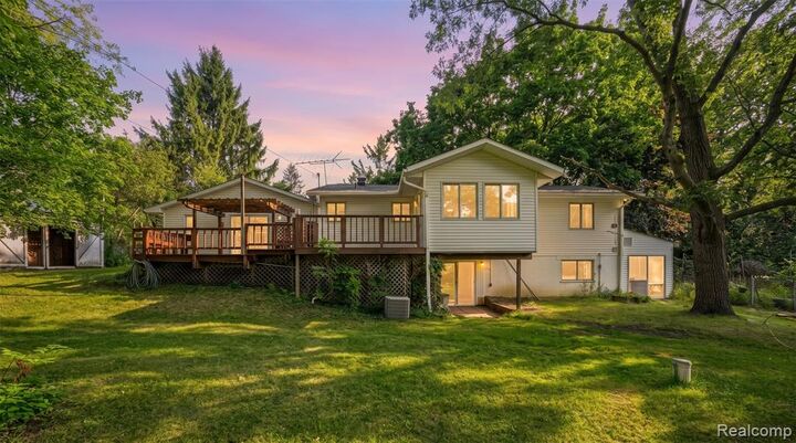 Property Photo:  10975 Andersonville Road  MI 48350 3105 
