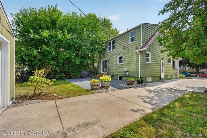 Property Photo: 303 College Street MI 48220 2850