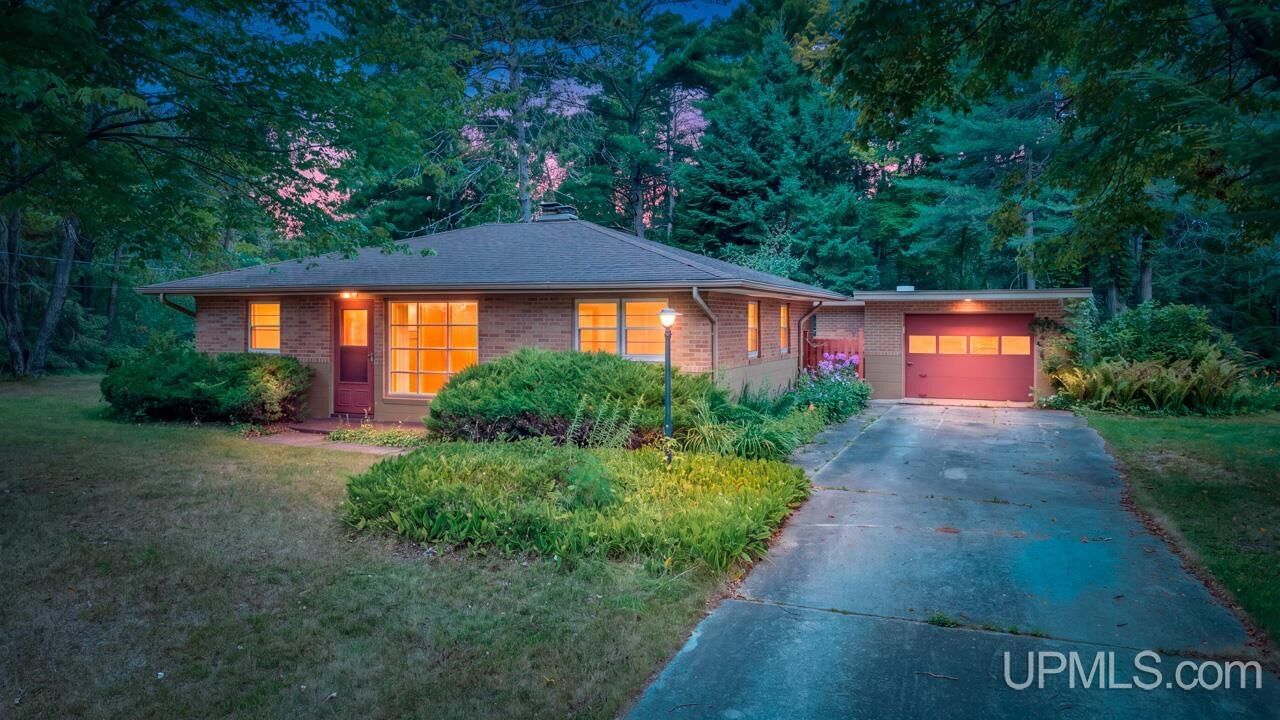Property Photo:  5328 12th Road  MI 49829 