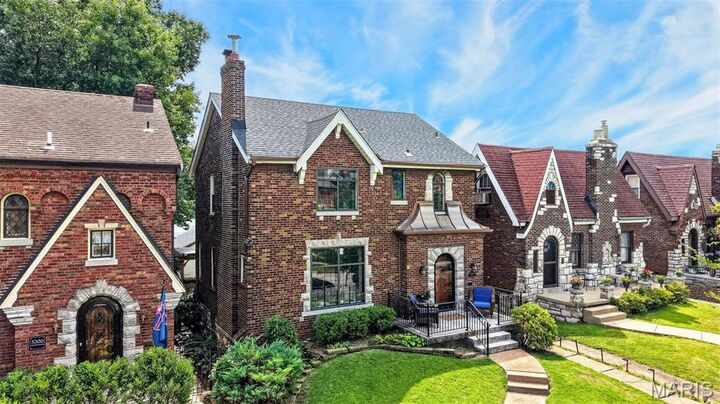 Property Photo:  5204 Lindenwood Avenue  MO 63109 