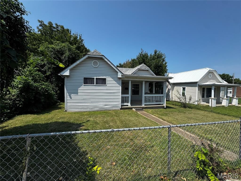Property Photo: 405 N Desloge Drive MO 63601