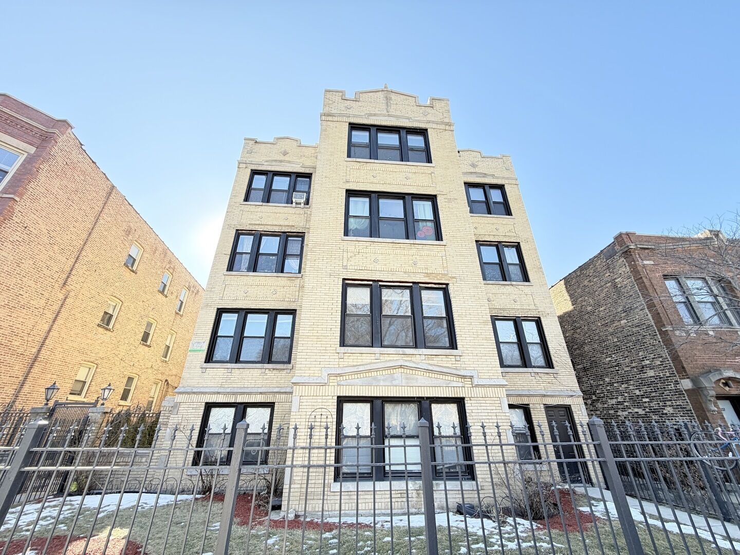 Property Photo: 3153 W Augusta Boulevard 3A IL 60622