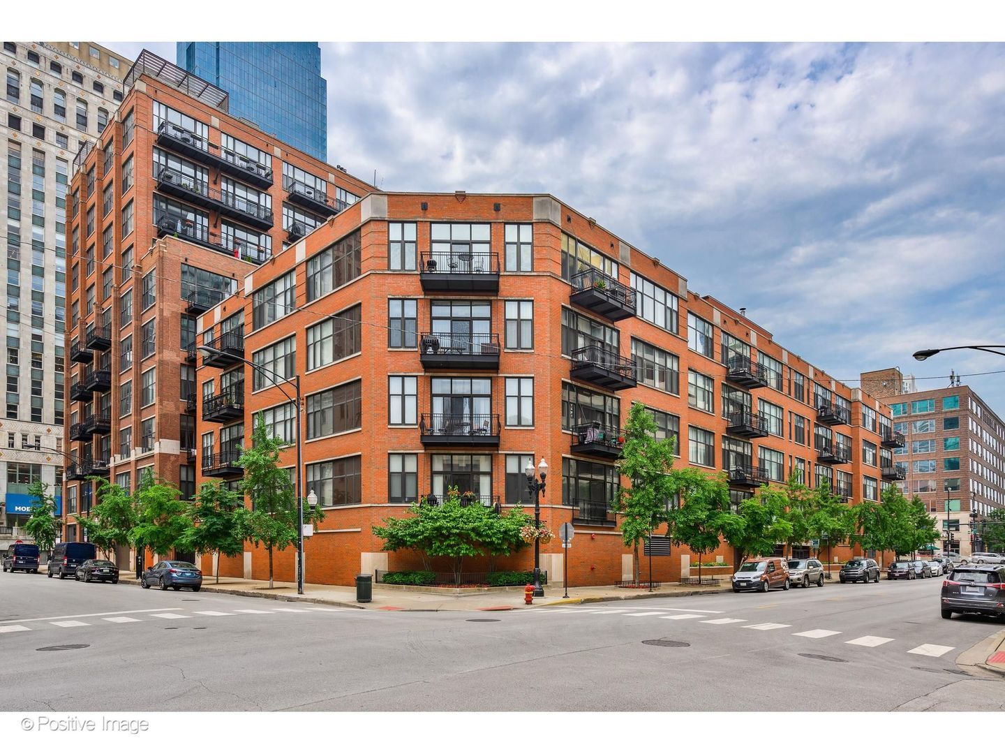 Property Photo:  333 W Hubbard Street 701  IL 60654 