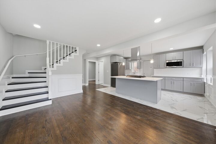 Property Photo:  433 W 100th Street  IL 60628 