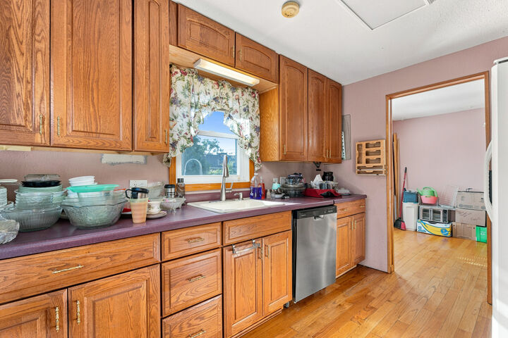 Property Photo: 842 N Memorial Drive IL 60411