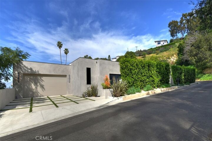 Property Photo: 14753 Round Valley CA 91403