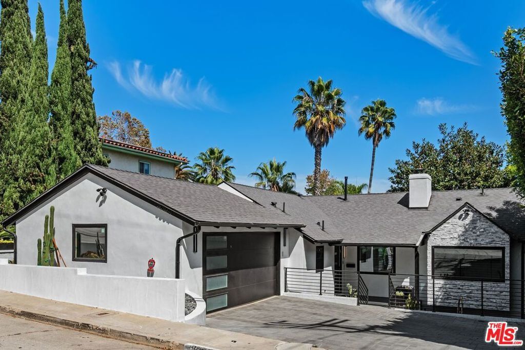 Property Photo: 3304 Shelby Drive CA 90034