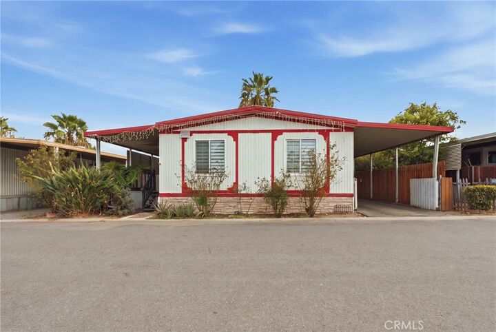 Property Photo:  2250 Chestnut Street 20  CA 92410 
