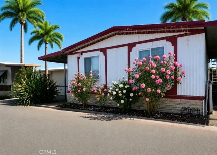 Property Photo:  2250 Chestnut Street 20  CA 92410 