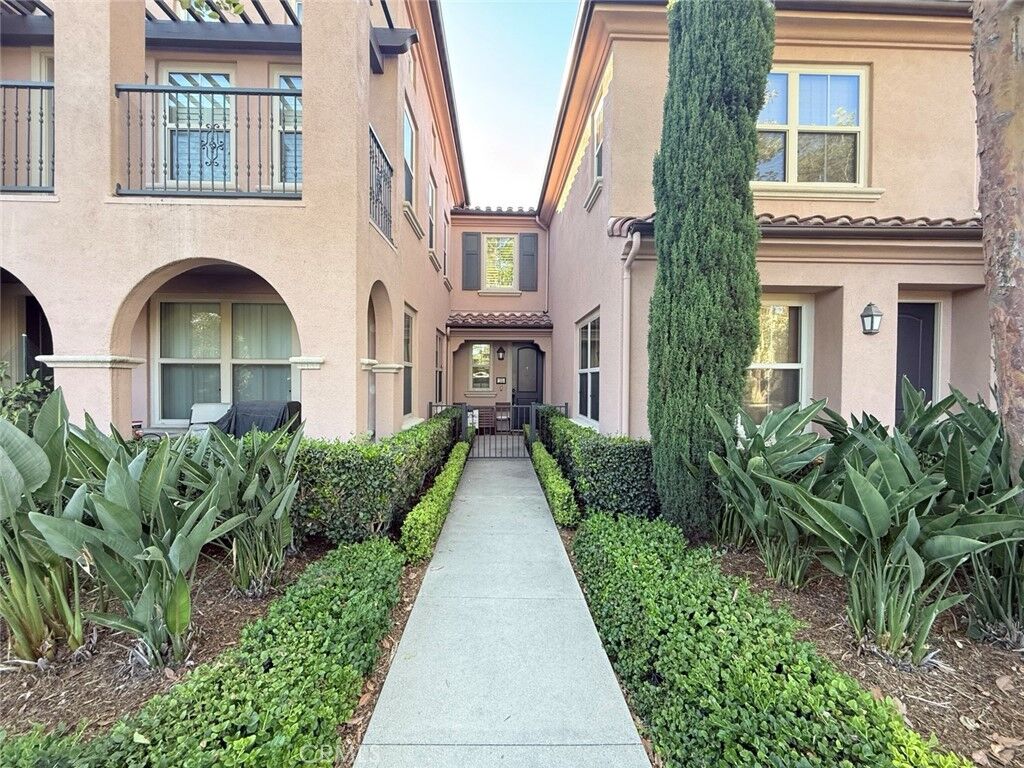 Property Photo: 105 Calypso CA 92618