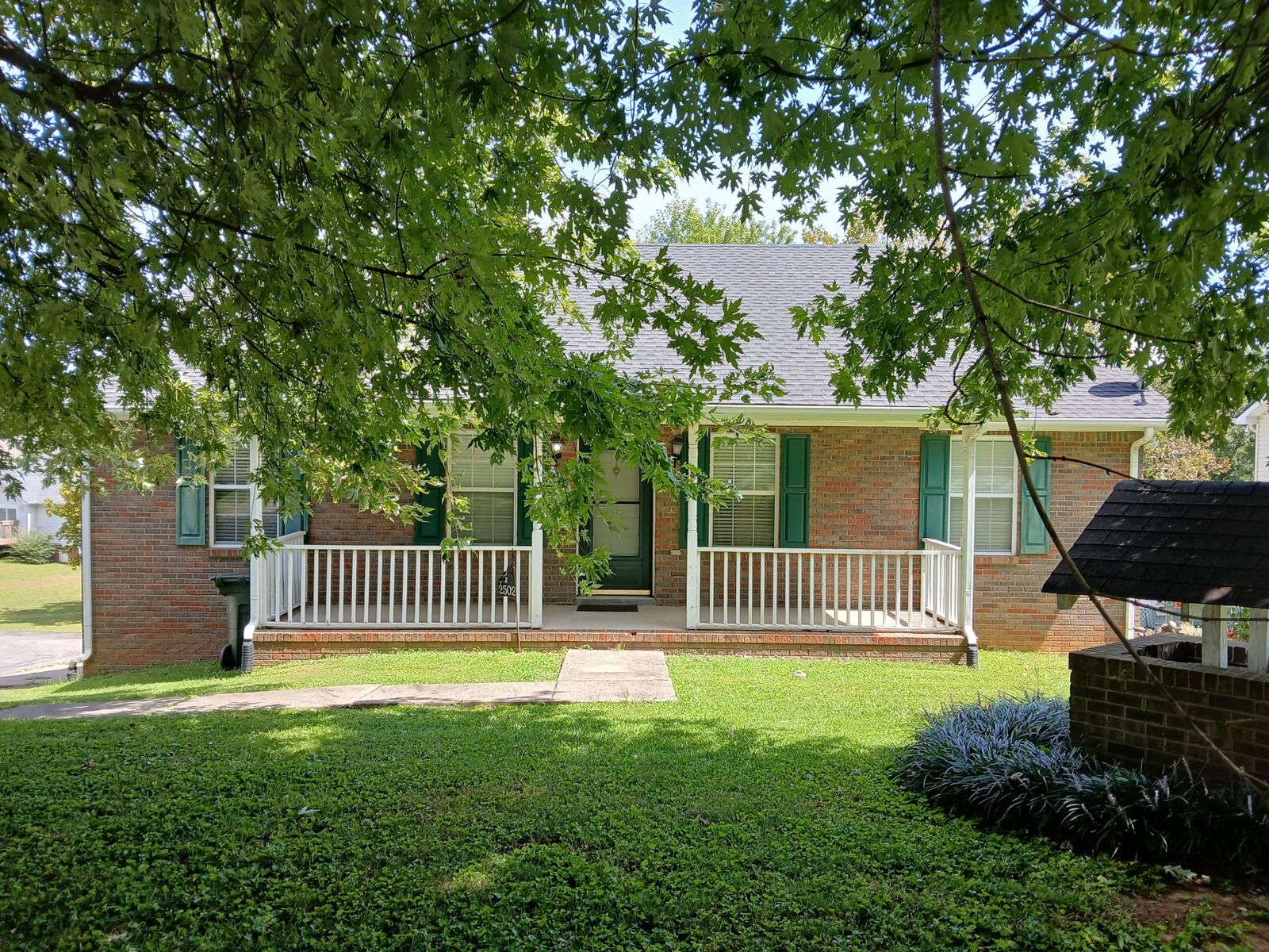 Property Photo: 2502 17th Ave E TN 37172