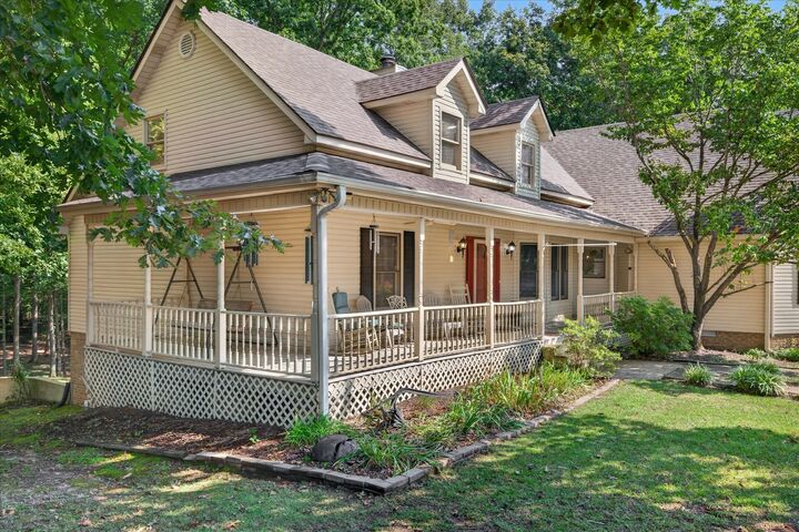 Property Photo:  175 Castleton Cv  TN 38242 