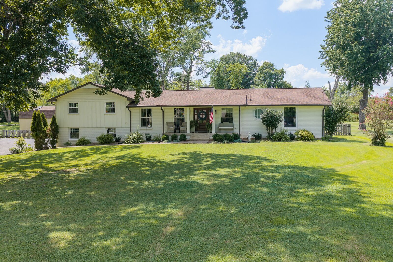 Property Photo:  384 Indian Lake Rd  TN 37075 