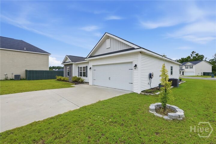 Property Photo:  369 Brightleaf Circle  GA 31313 