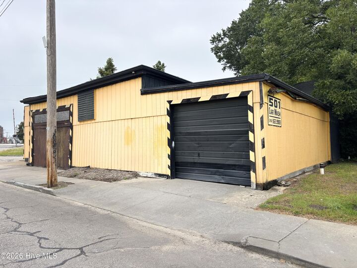 Property Photo:  501 E Barnes Street S  NC 27893 