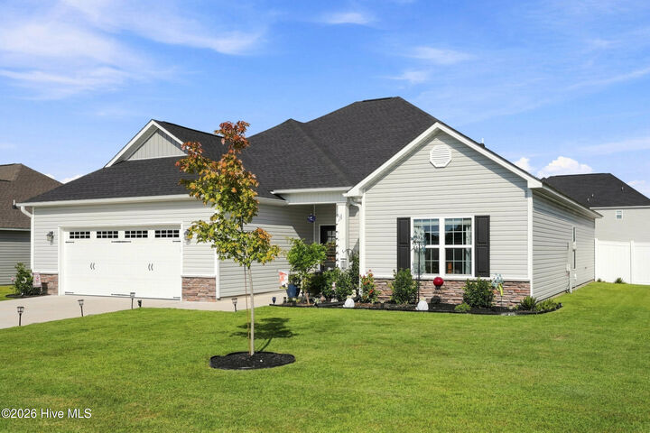 Property Photo:  812 Gemini Court  NC 28546 