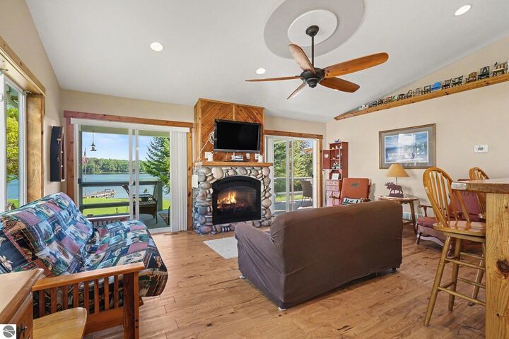 Property Photo:  4422 S Sunset Drive  MI 48737 