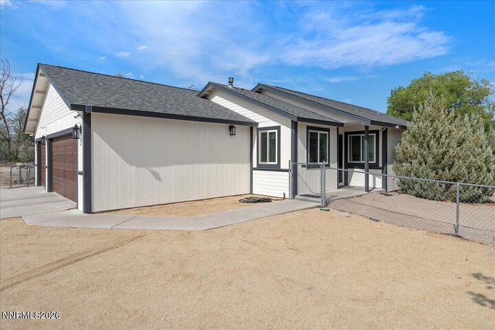 Property Photo: 1435 Dixie Drive NV 89406