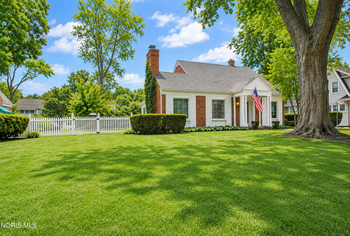 Property Photo: 2352 Densmore Drive OH 43606